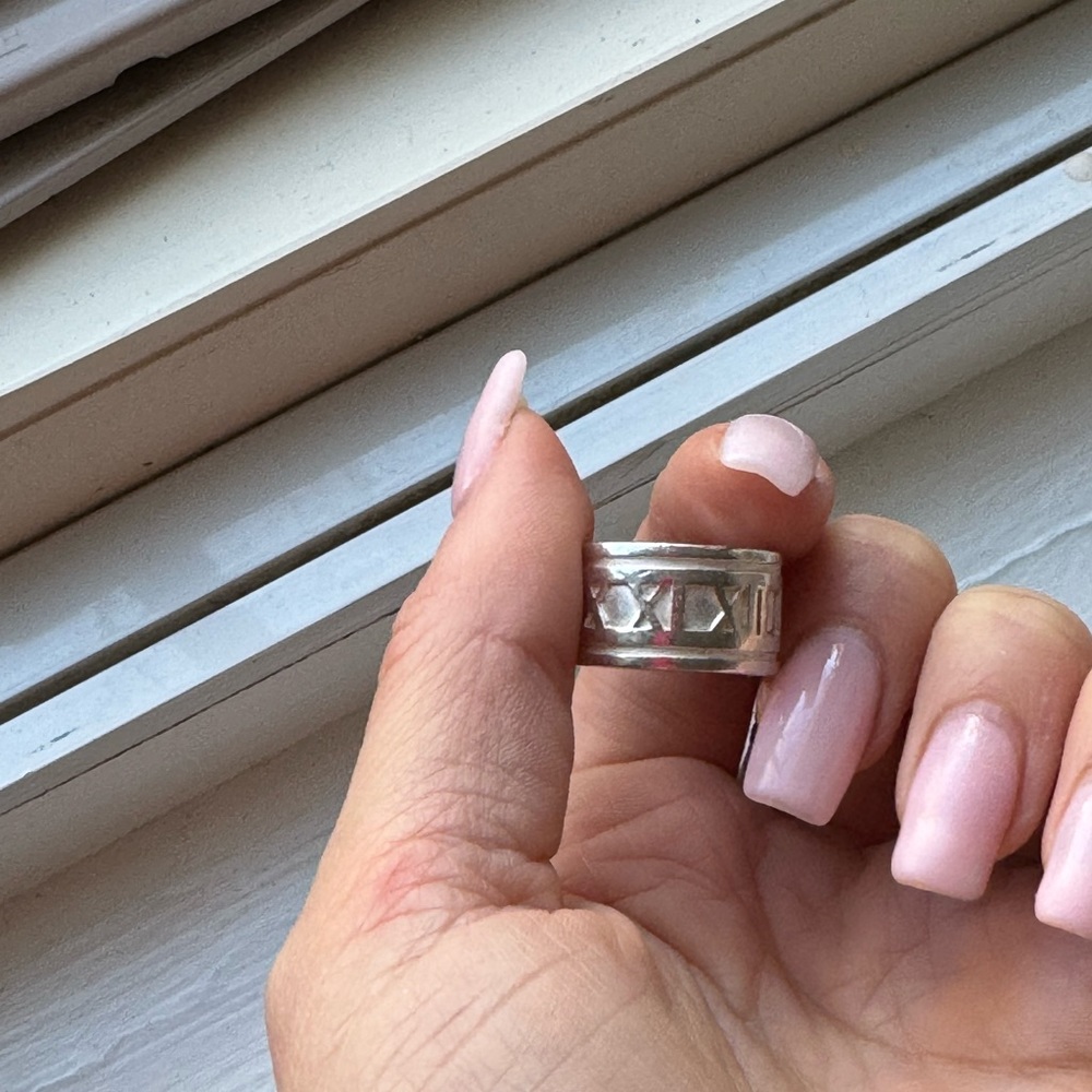 Tiffany and co sterling silver atlas Roman numeral ring - Picture 5 of 6